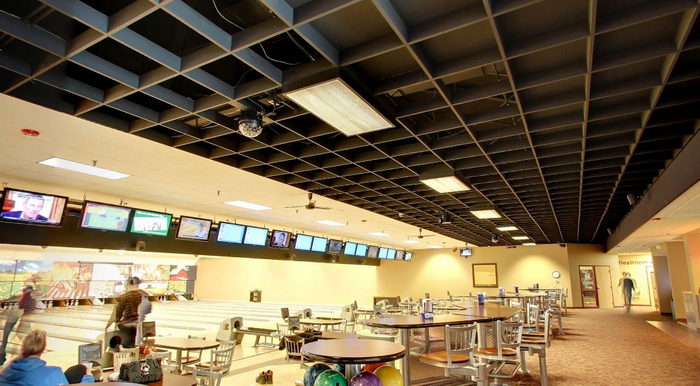 Spare Time Entertainment Center (Holiday Lanes) - Web Listing (newer photo)